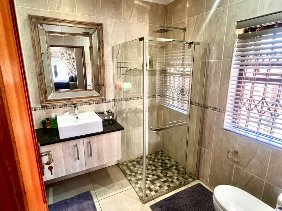To Let 3 Bedroom Property for Rent in Vyfhoek A H North West